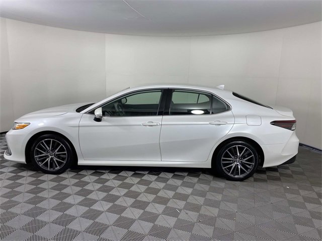 Used 2023 Toyota Camry XLE image 5