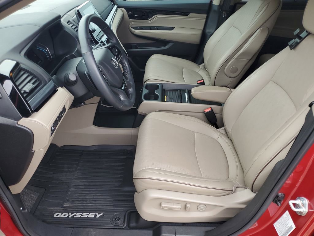 Used 2023 Honda Odyssey Elite image 5