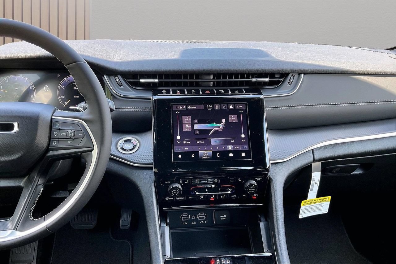 New 2026 Jeep Grand Cherokee Laredo X RWD image 11