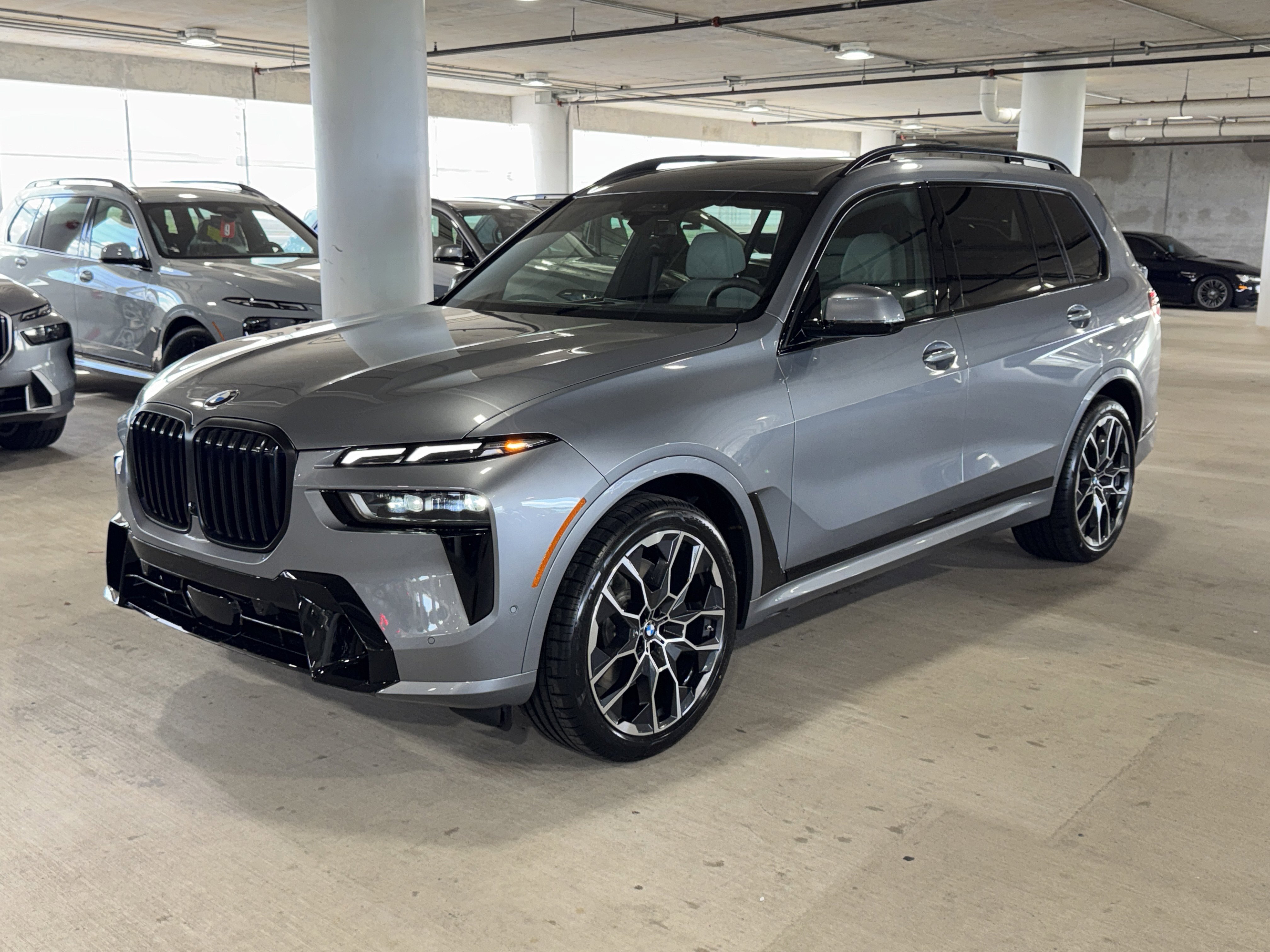 New 2026 BMW X7 xDrive40i w/ M Sport Package image 3
