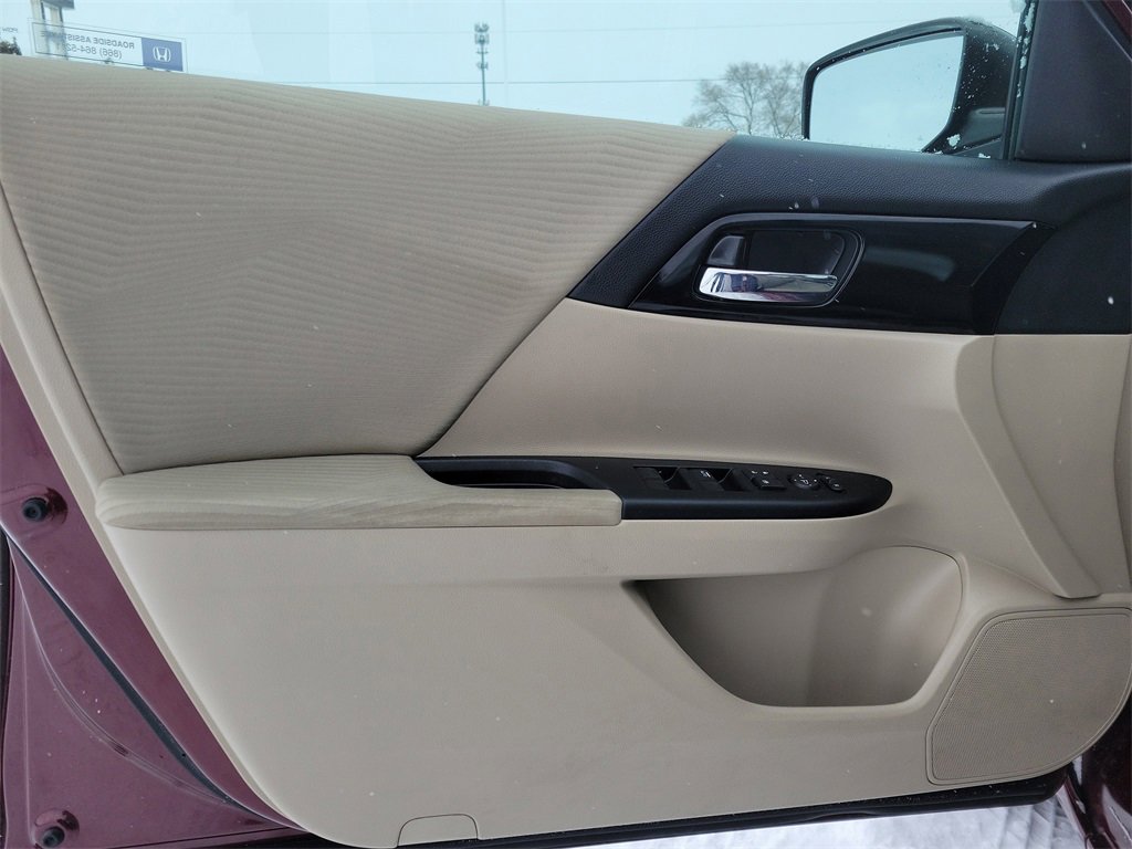 Used 2017 Honda Accord LX image 13