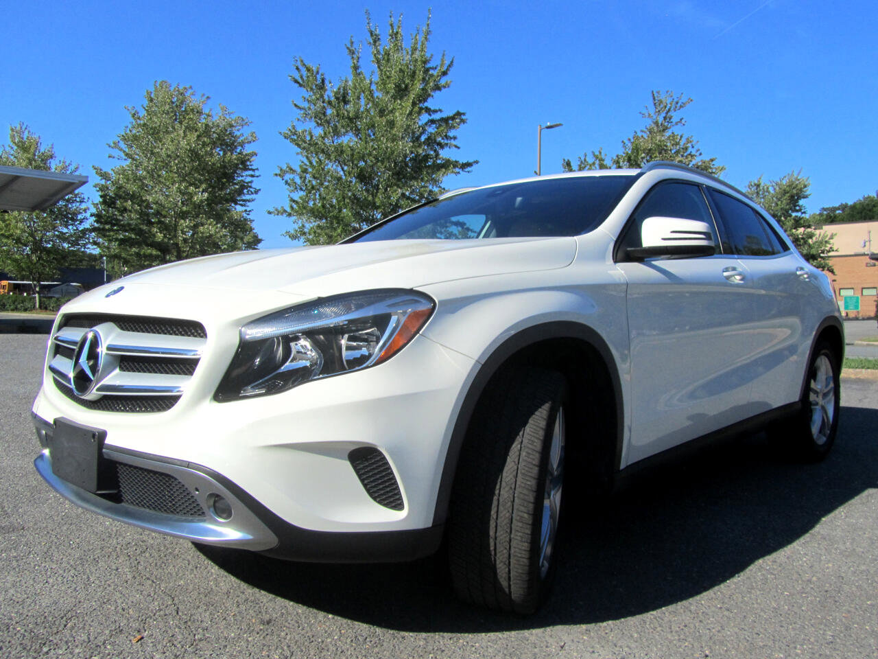 Used 2017 Mercedes-Benz GLA 250 4MATIC w/ Premium Package image 6