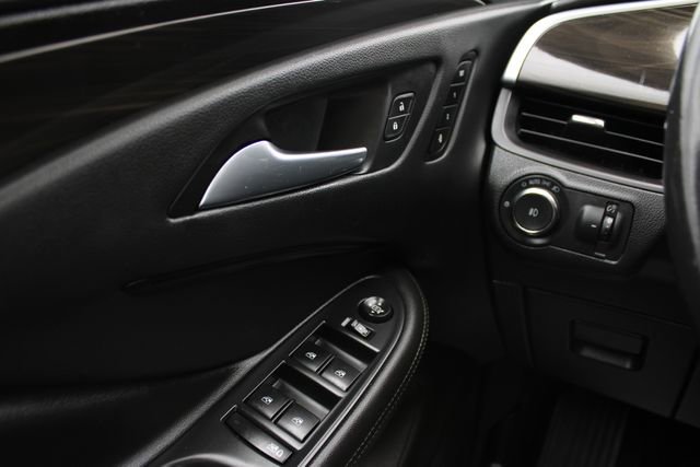 Used 2020 Buick Envision Premium AWD/4WD image 14