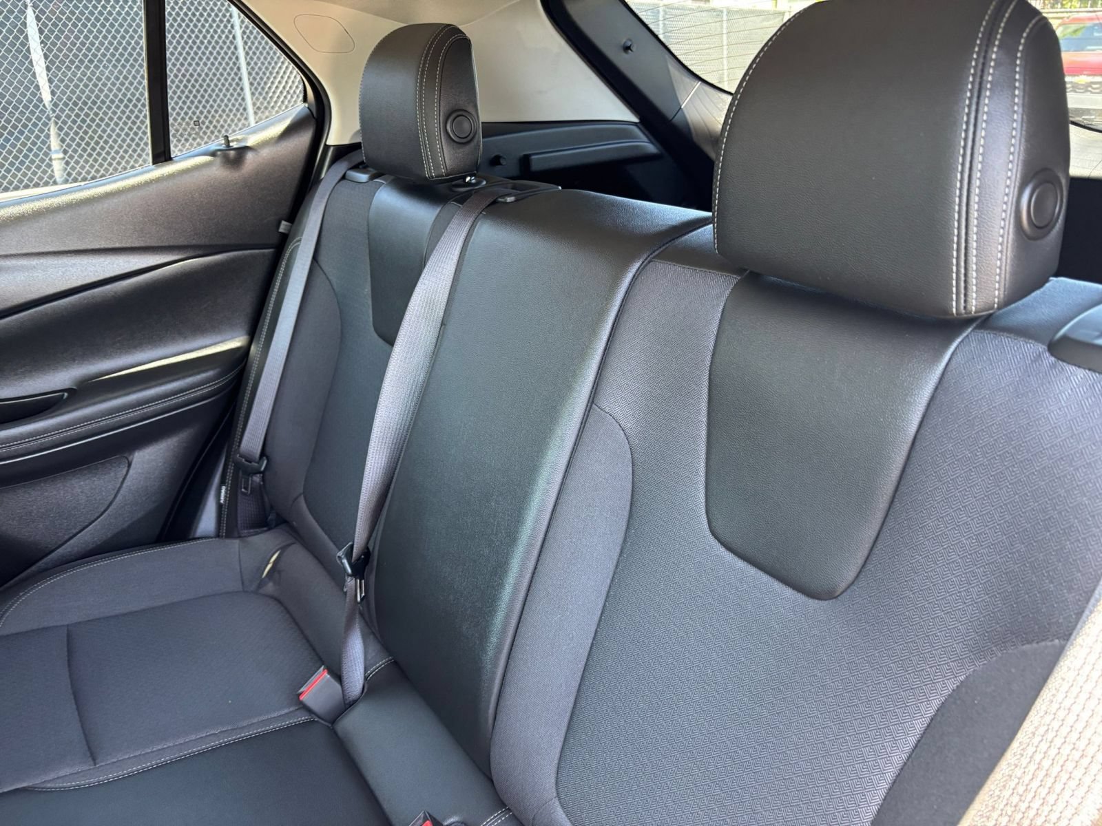 Used 2025 Buick Encore GX Preferred FWD image 27