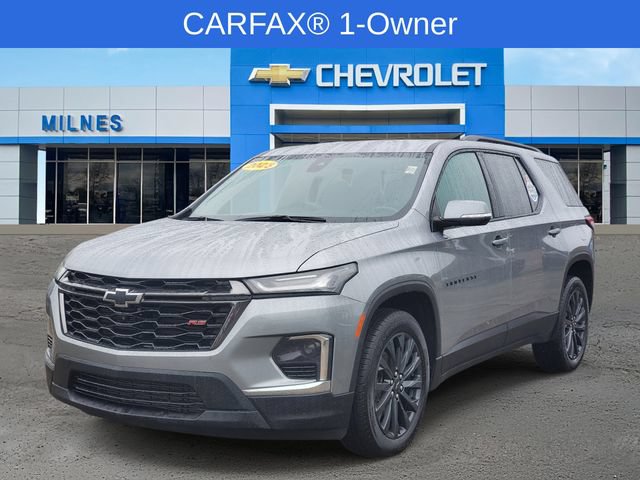 Used 2023 Chevrolet Traverse RS w/ LPO, Floor Liner Package FWD image 2