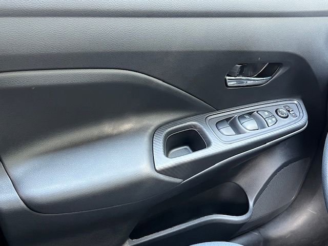 New 2025 Nissan Versa SV w/ Trunk Package FWD image 27