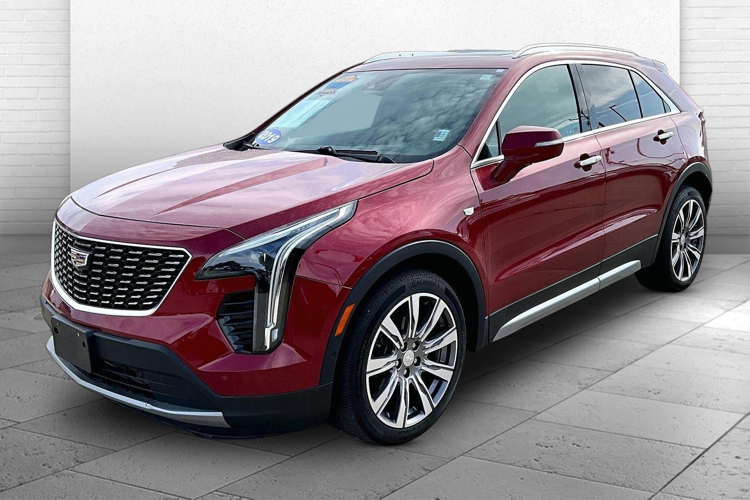 Used 2019 Cadillac XT4 Premium Luxury AWD/4WD image 3
