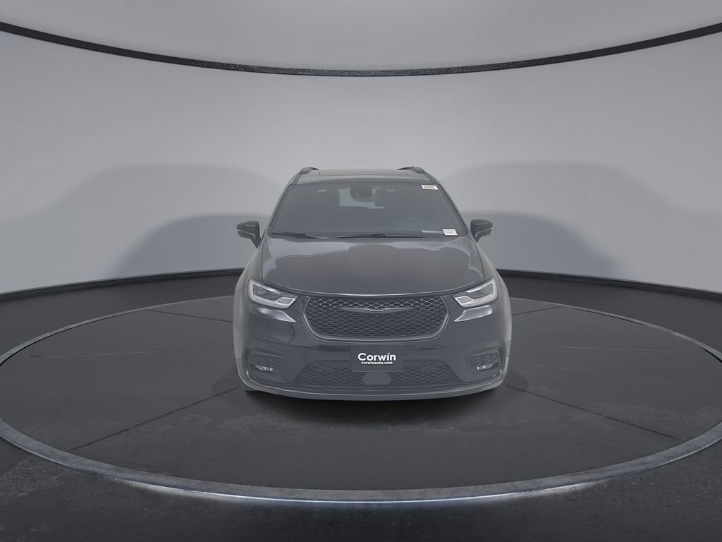 New 2026 Chrysler Pacifica Limited image 6