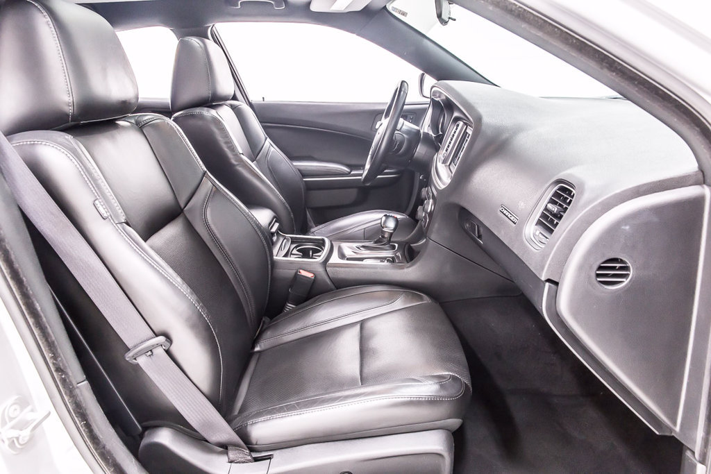 Used 2022 Dodge Charger SXT w/ Leather Interior Group RWD image 31