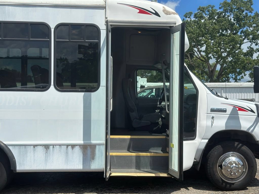 Used 2008 Ford E-350 and Econoline 350 Super Duty RWD image 13