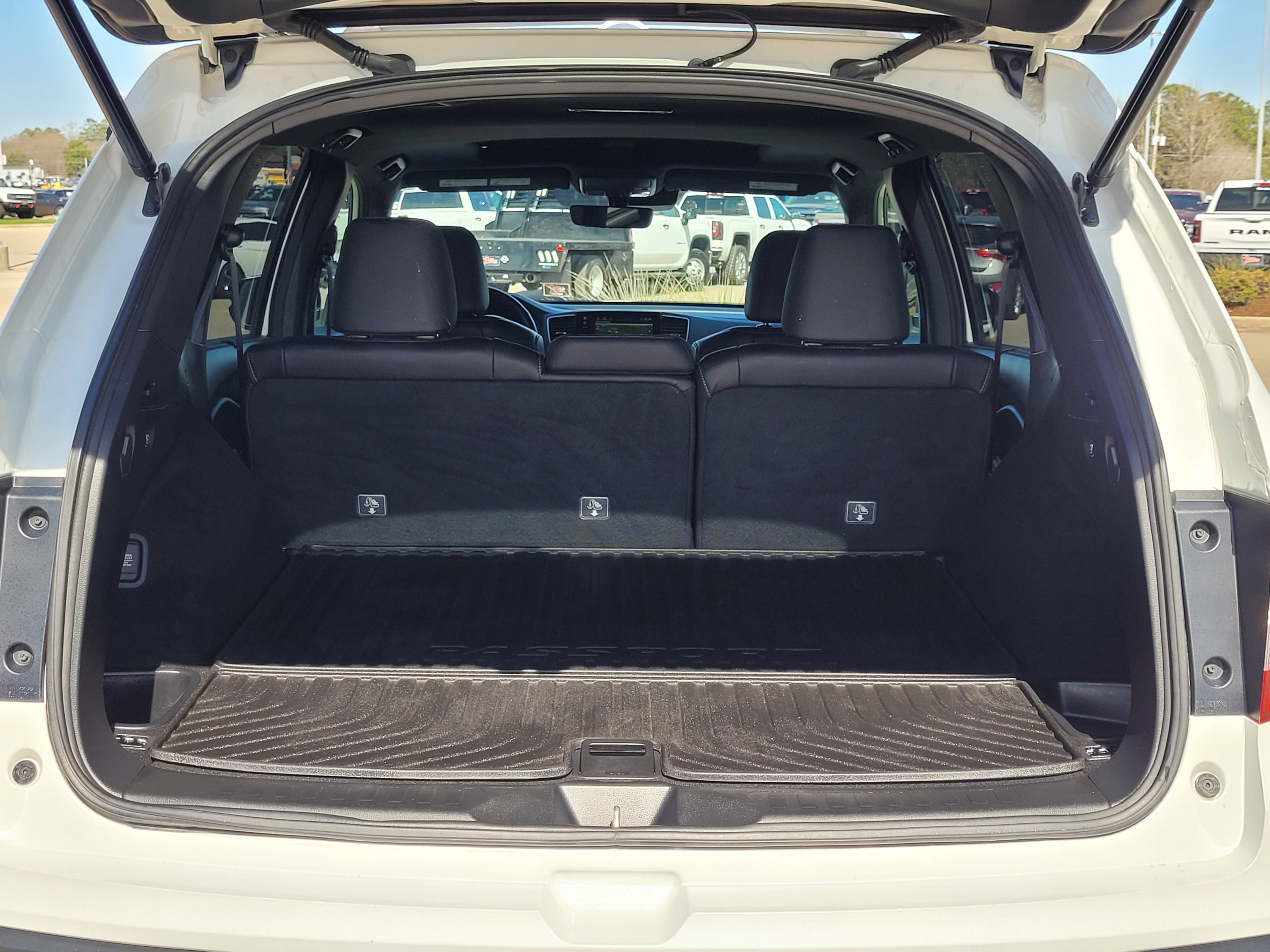 Used 2020 Honda Passport Touring image 9