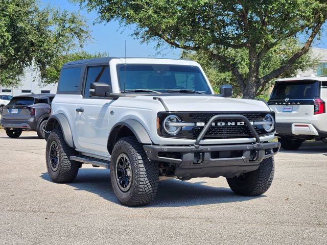 Used 2023 Ford Bronco Wildtrak image 2