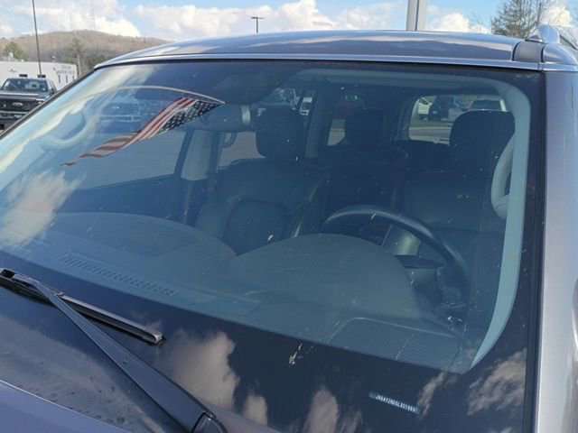 Used 2020 Nissan Armada SL w/ Premium Package image 7