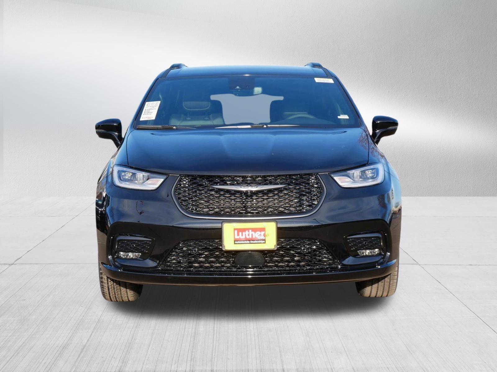 New 2026 Chrysler Pacifica Select image 2