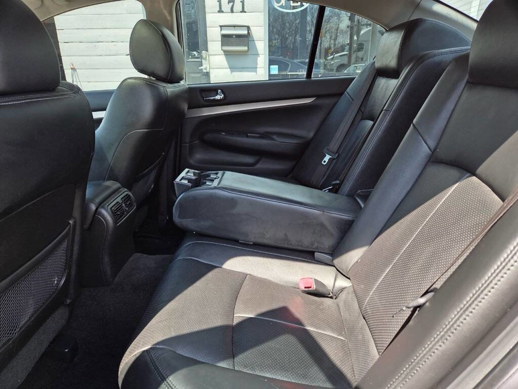 Used 2013 INFINITI G37 x Sedan w/ Premium Pkg image 12