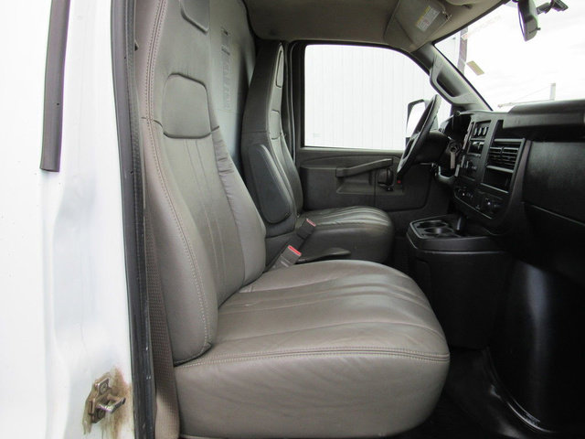 Used 2022 GMC Savana 3500 Extended w/ Power Convenience Package RWD image 13