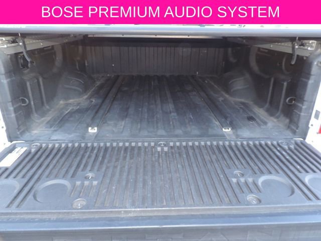 Used 2021 Nissan Titan SV w/ SV Convenience Package image 11