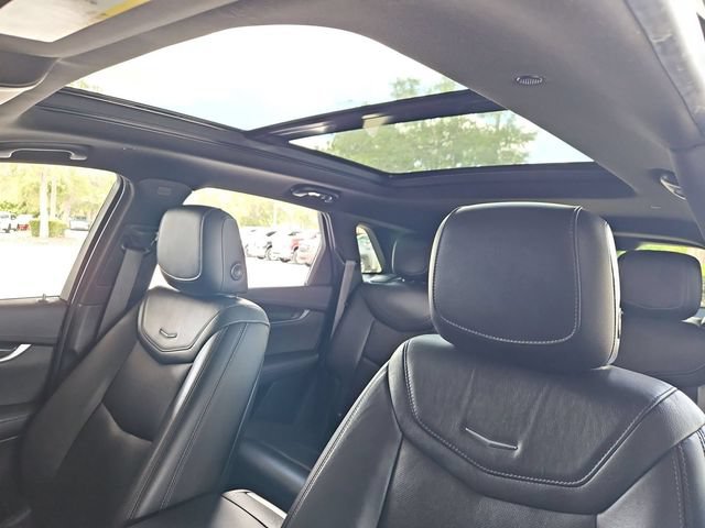 Used 2020 Cadillac XT5 Premium Luxury AWD/4WD image 23