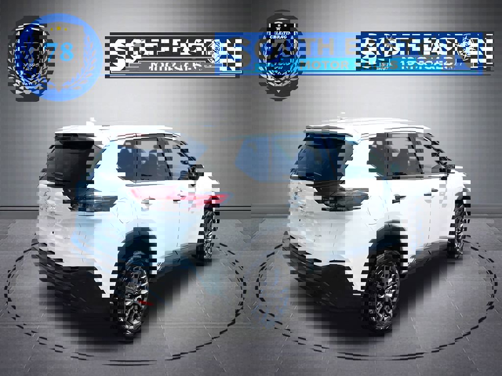 Used 2021 Nissan Rogue S image 5