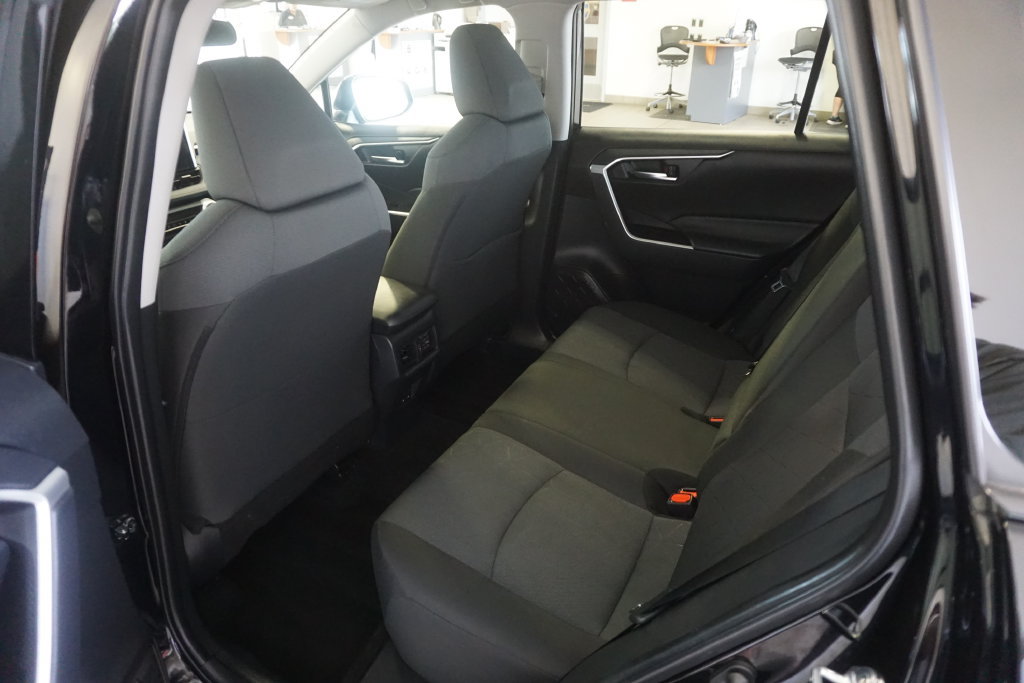 Certified 2025 Toyota RAV4 XLE AWD/4WD image 20