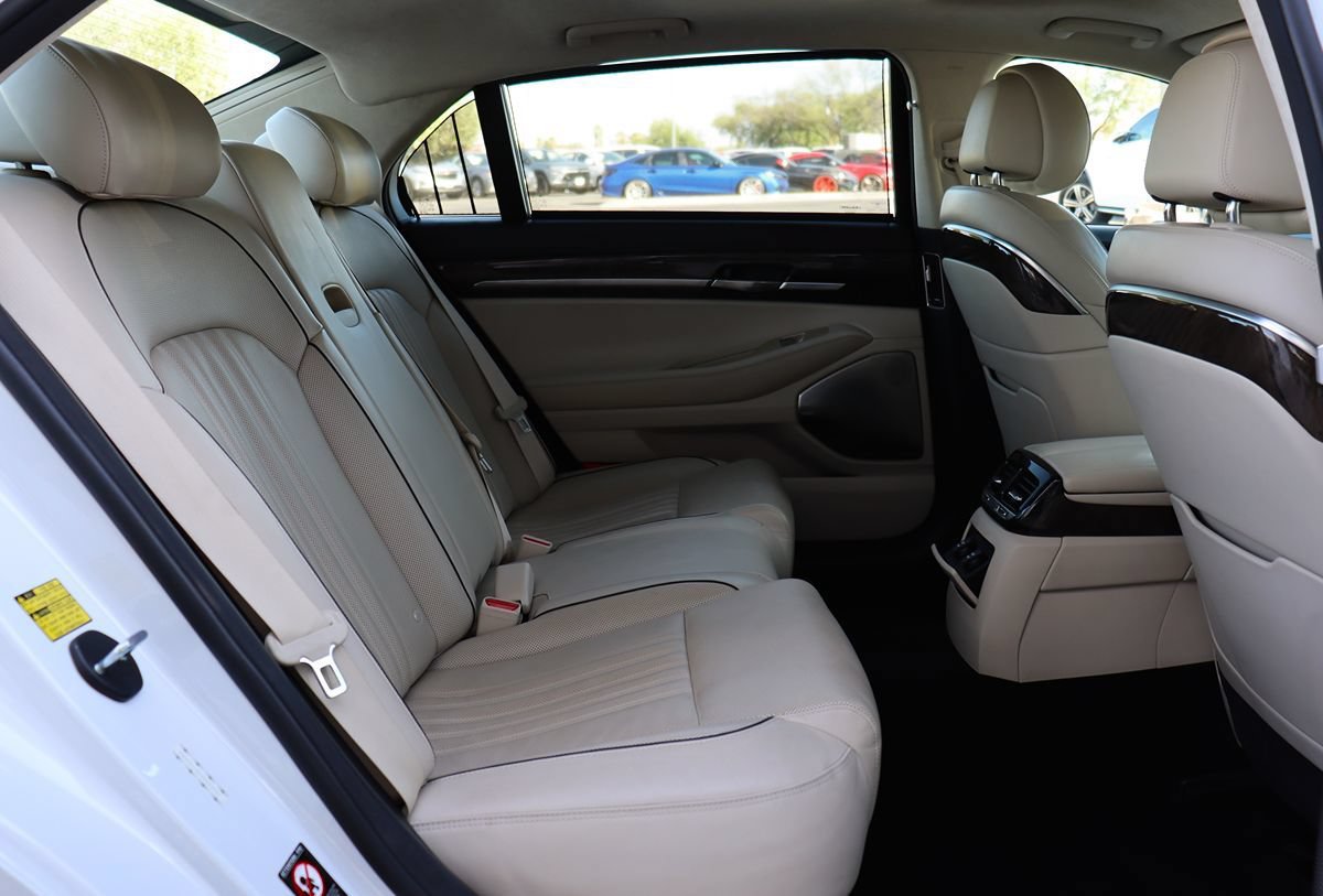 Used 2017 Genesis G90 3.3T Premium RWD image 28