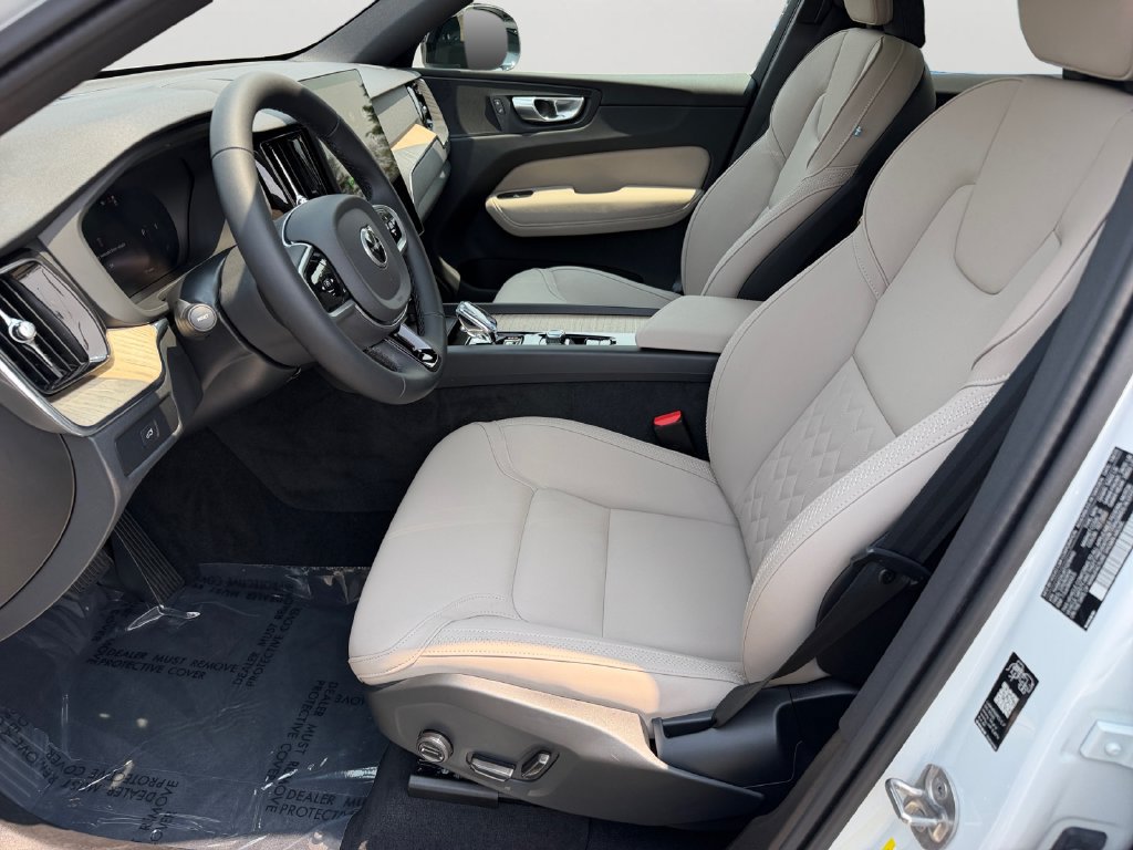Certified 2026 Volvo XC60 B5 Core w/ Climate Package AWD/4WD image 16