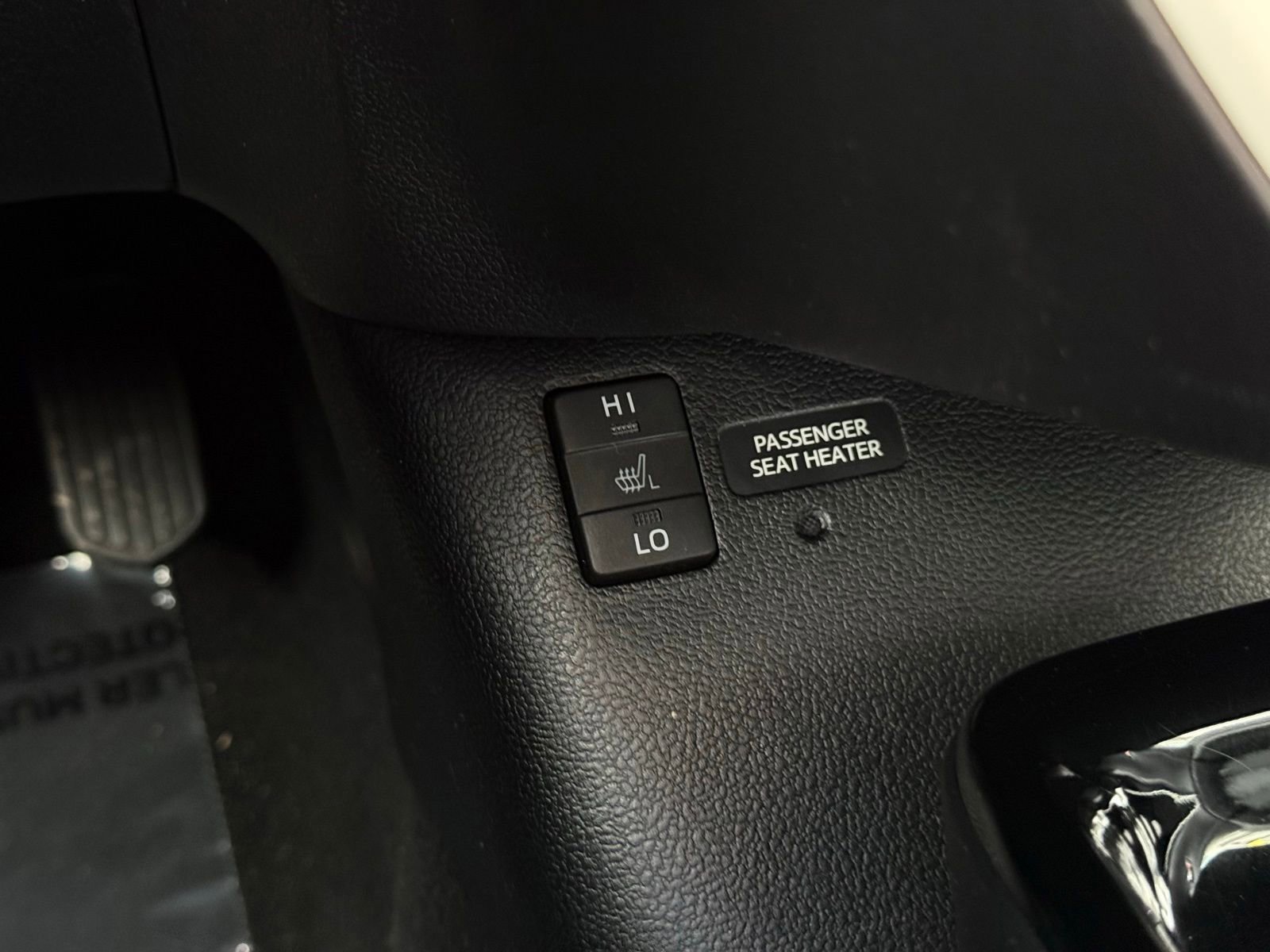 Used 2017 Toyota Prius Prime Advanced FWD image 37