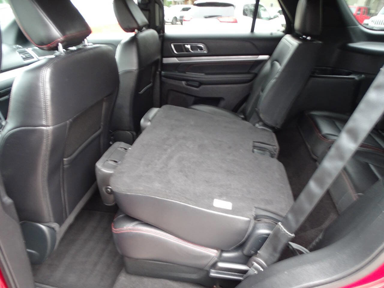 Used 2019 Ford Explorer Sport AWD/4WD image 37