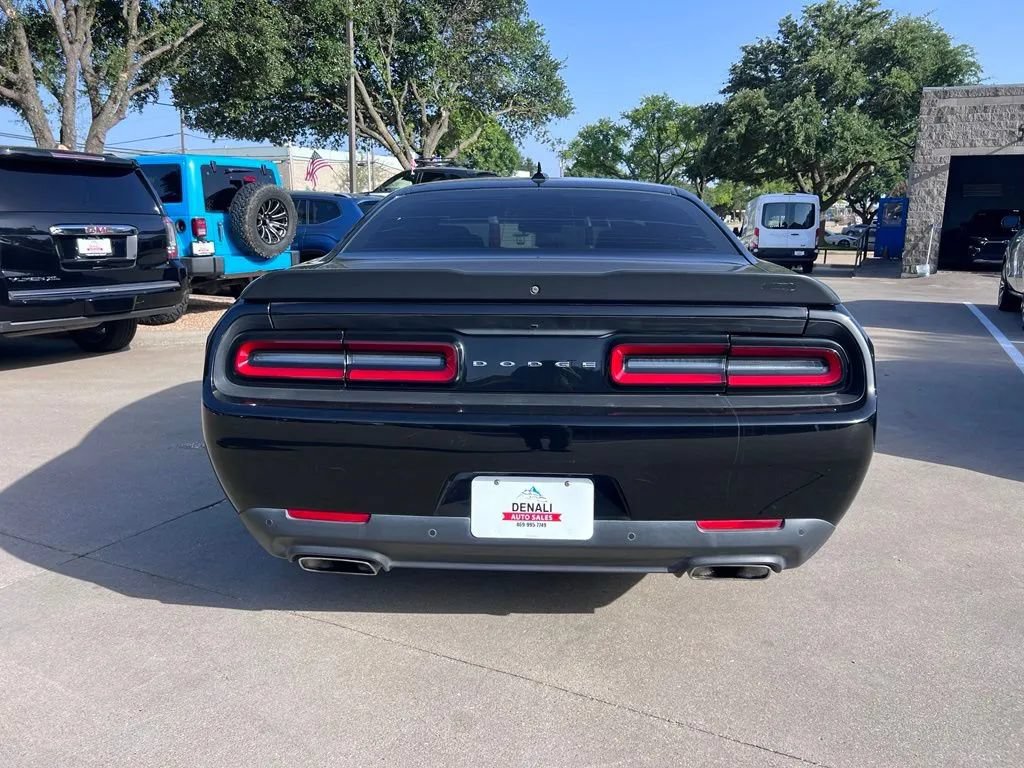 Used 2016 Dodge Challenger R/T Scat Pack RWD image 11