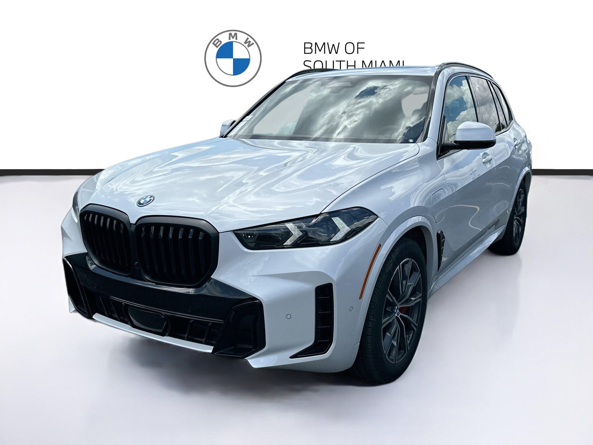 New 2026 BMW X5 xDrive50e w/ Executive Package AWD/4WD image 3