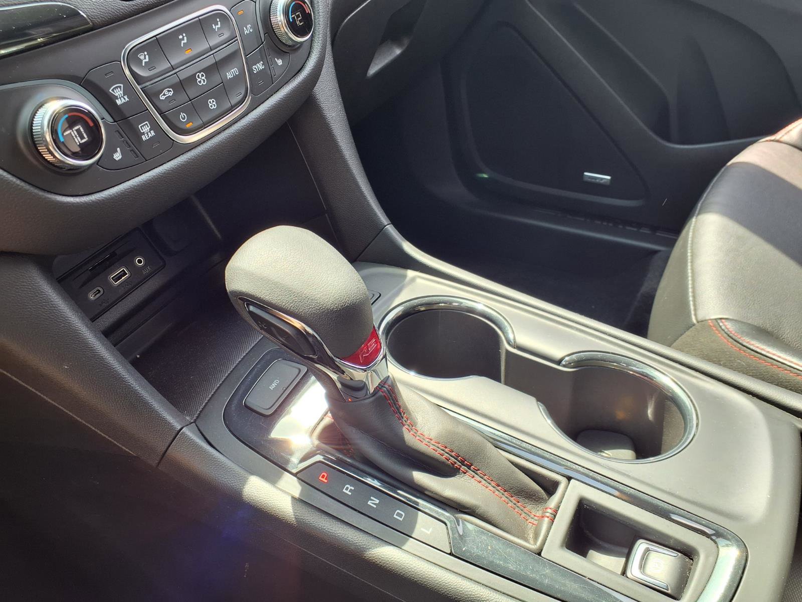 Certified 2023 Chevrolet Equinox RS w/ RS Leather Package AWD/4WD image 14