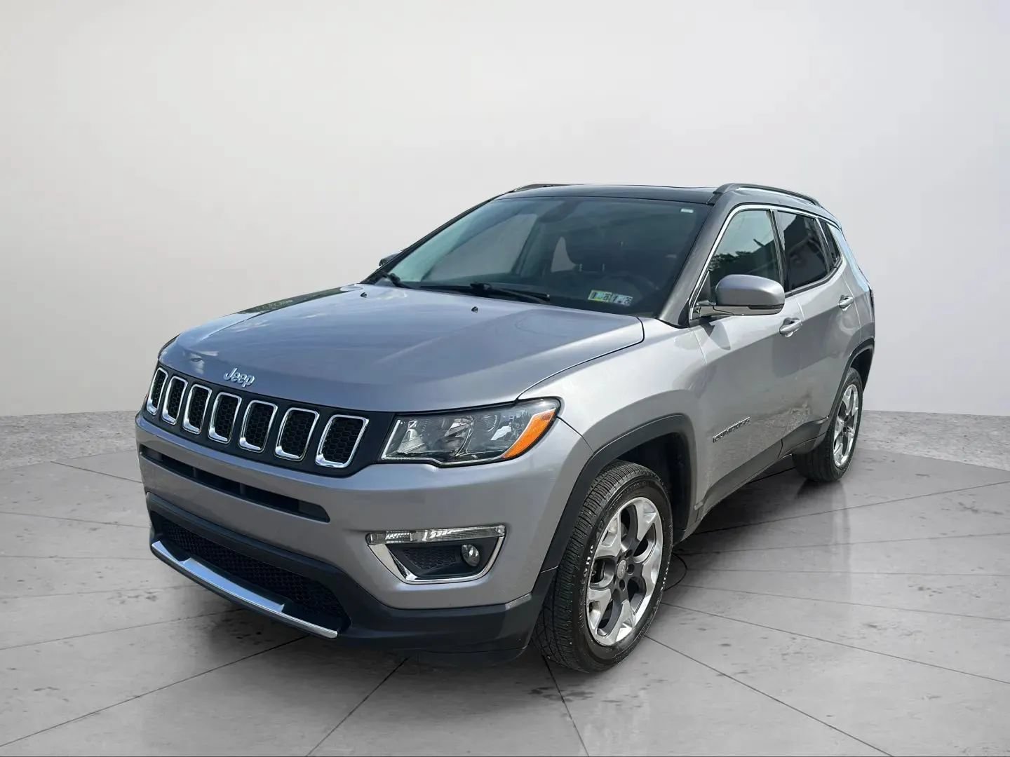 Used 2018 Jeep Compass Limited w/ Safe & Security Group AWD/4WD image 12