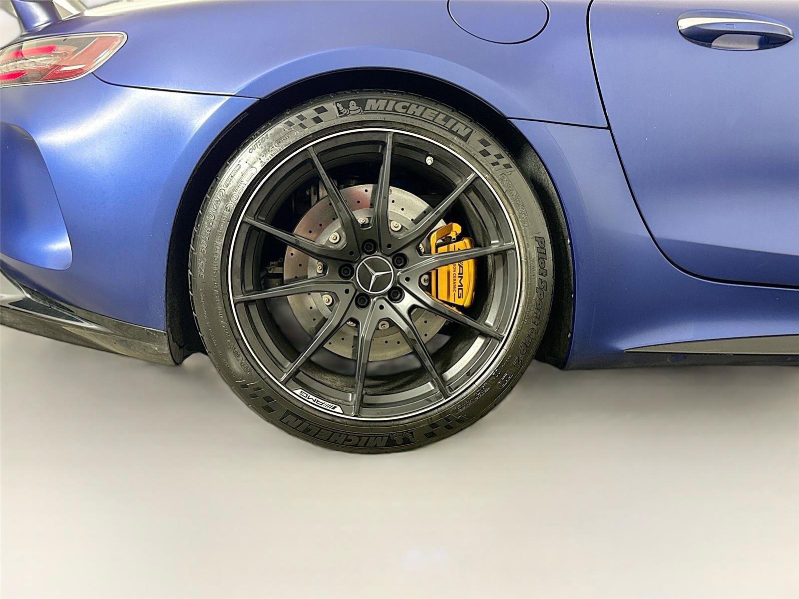 Used 2020 Mercedes-Benz AMG GT R w/ Exclusive Interior Package image 29