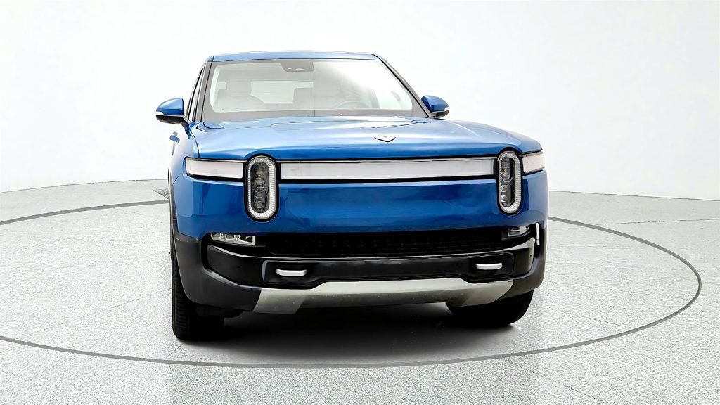 Used 2024 Rivian R1T Adventure Dual AWD/4WD image 2