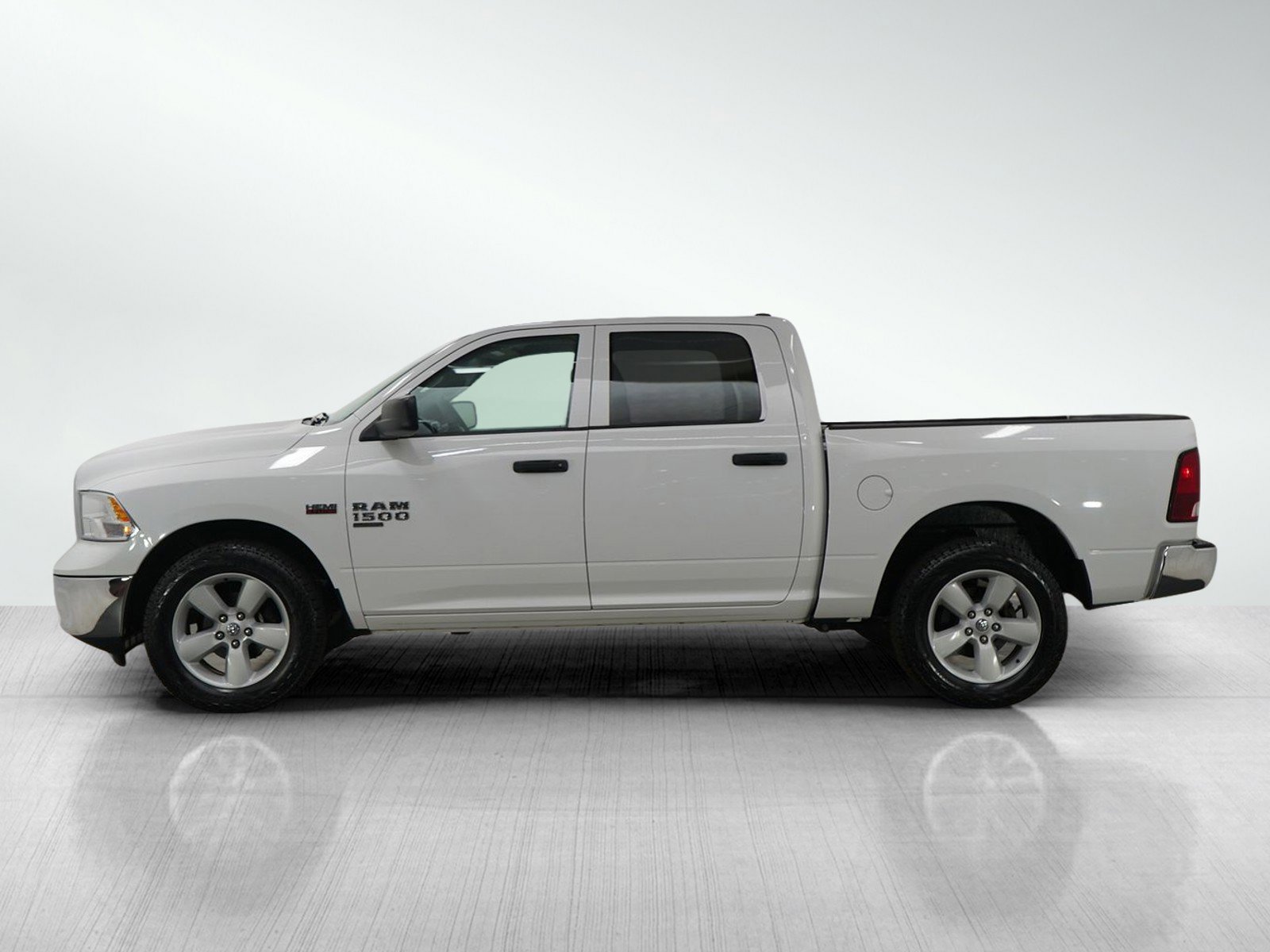 Used 2023 RAM 1500 Classic SLT image 2