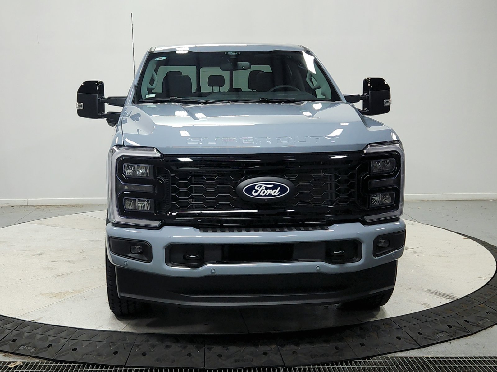 New 2027 Ford F250 Lariat w/ Black Appearance Package AWD/4WD image 3