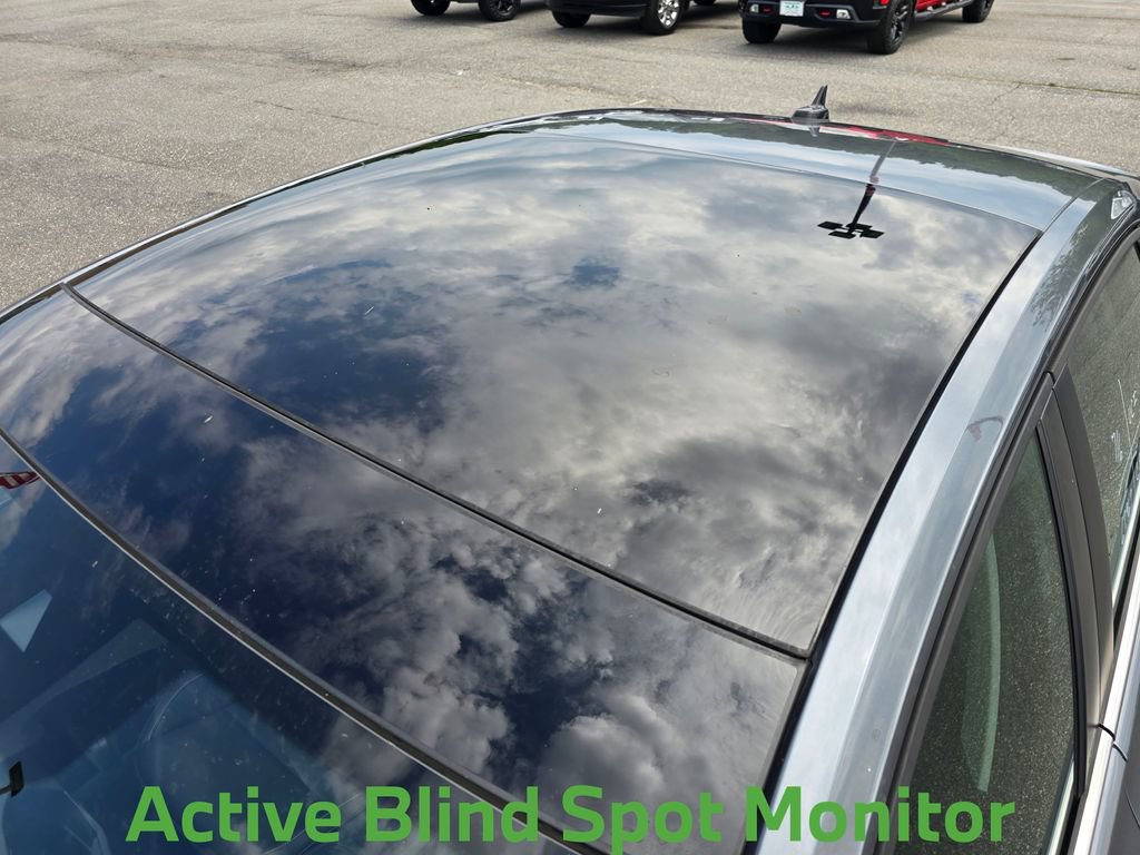 Used 2024 Volkswagen Jetta SE FWD image 18