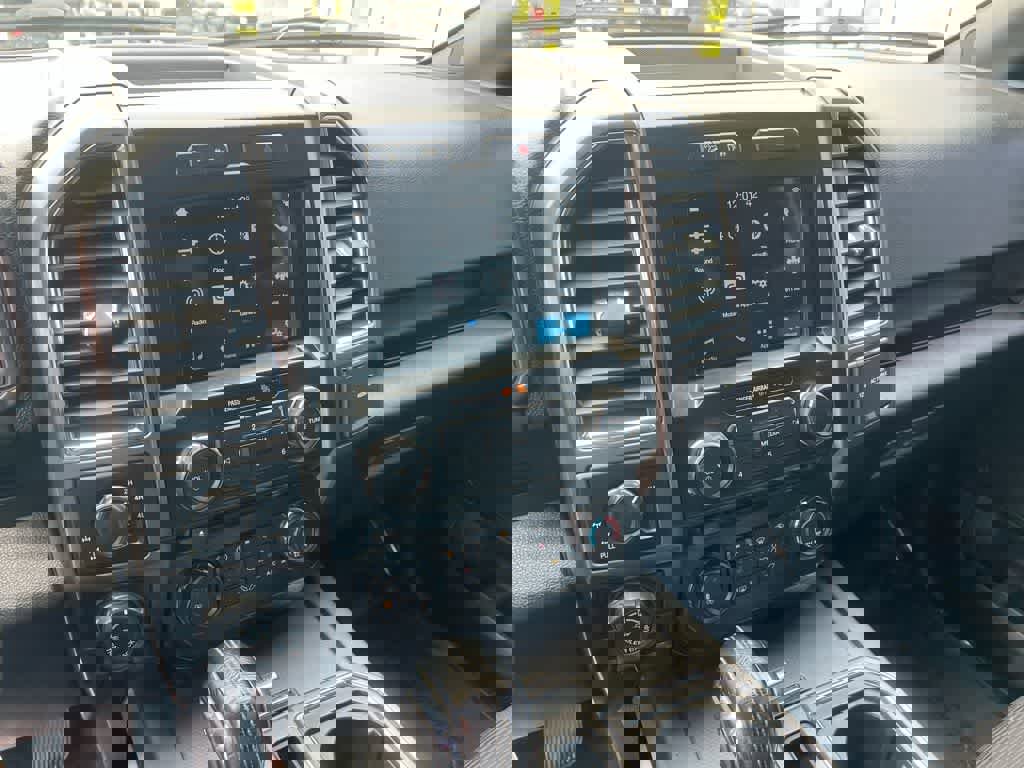 Used 2016 Ford F150 XLT w/ Equipment Group 302A Luxury image 29