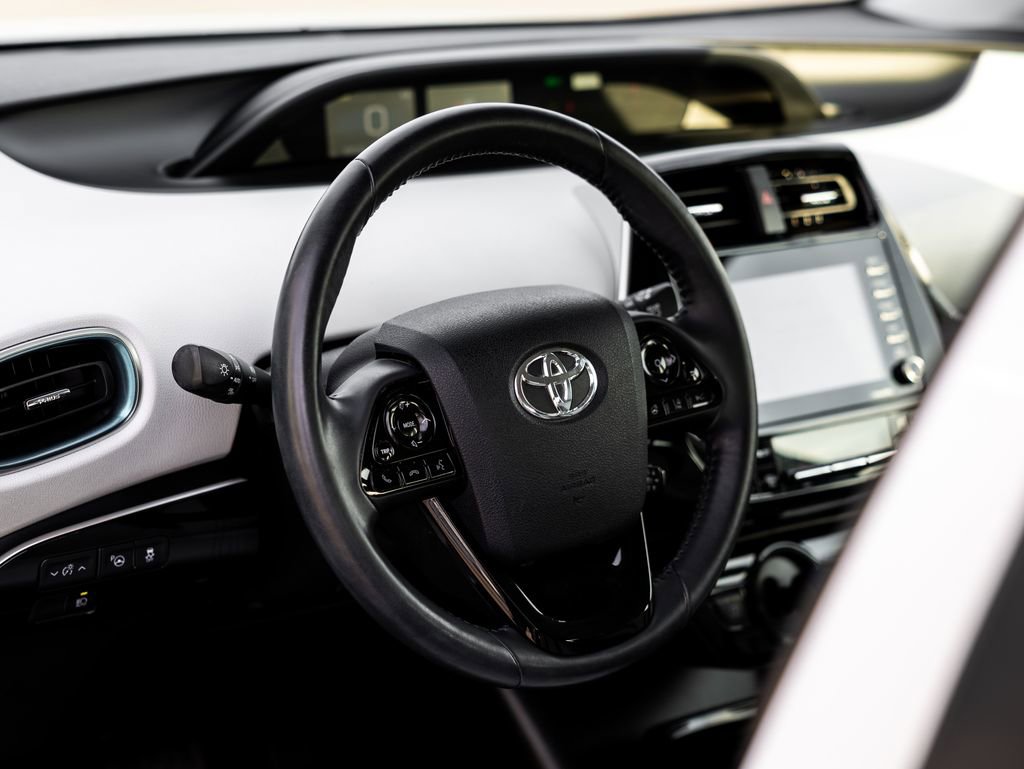 Used 2022 Toyota Prius XLE FWD image 12