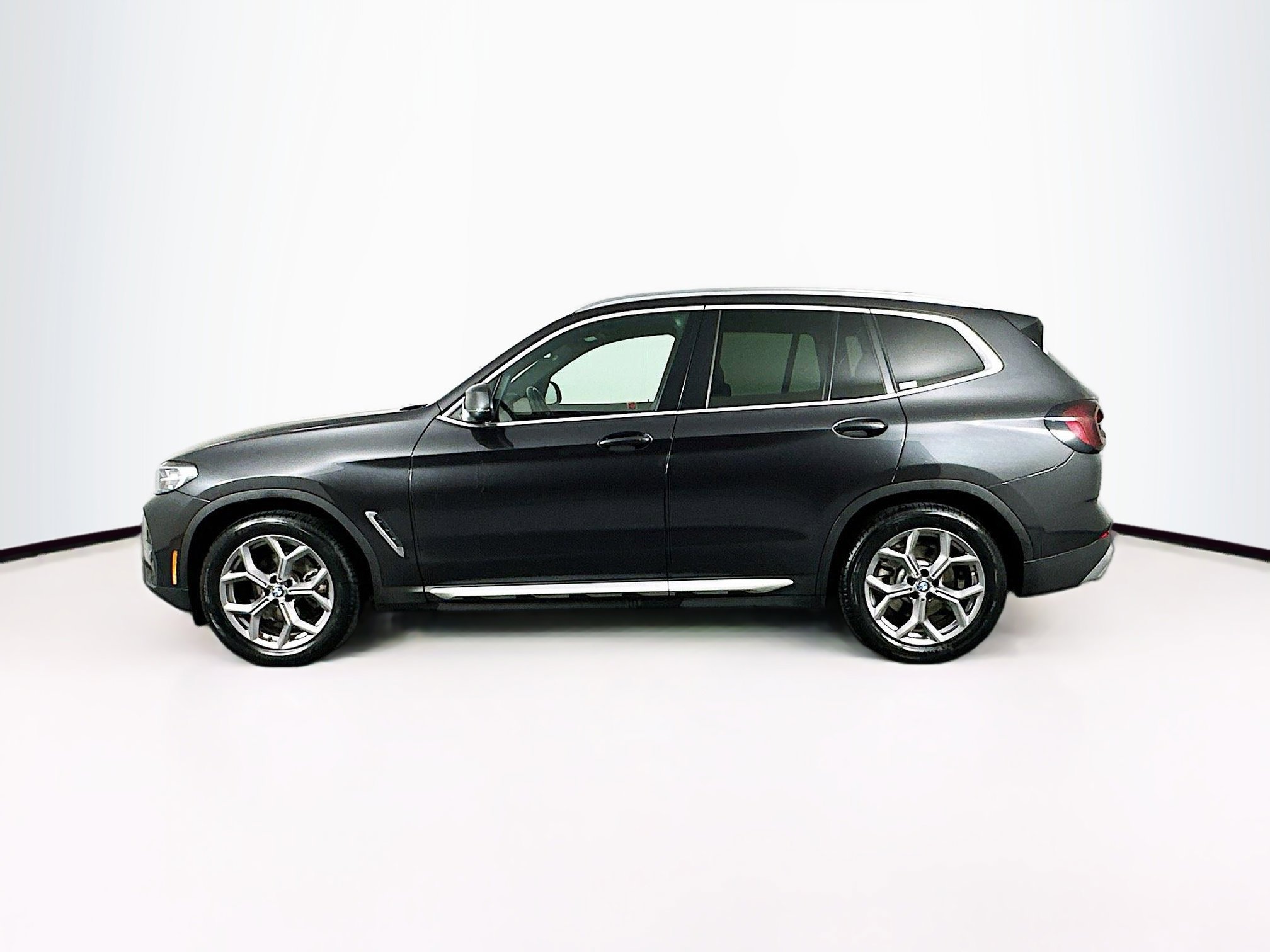 Used 2024 BMW X3 sDrive30i image 4