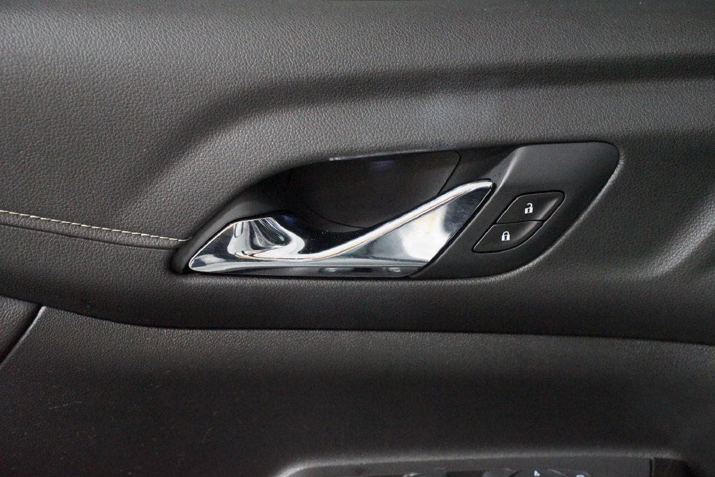 Used 2019 GMC Acadia SLT w/ LPO, Cargo Package FWD image 32