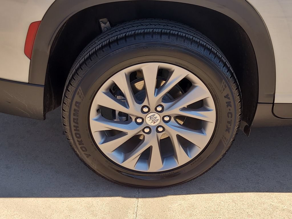 Used 2025 Buick Enclave Preferred FWD image 6
