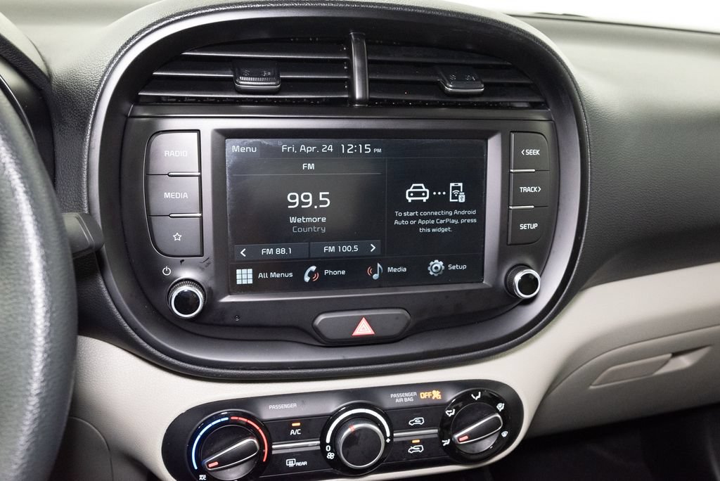 Certified 2025 Kia Soul LX w/ LX Technology Package FWD image 15