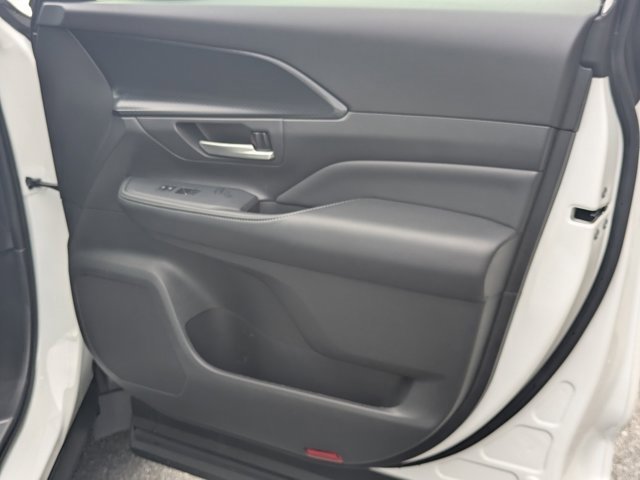 Used 2025 Toyota Grand Highlander AWD Hybrid image 13