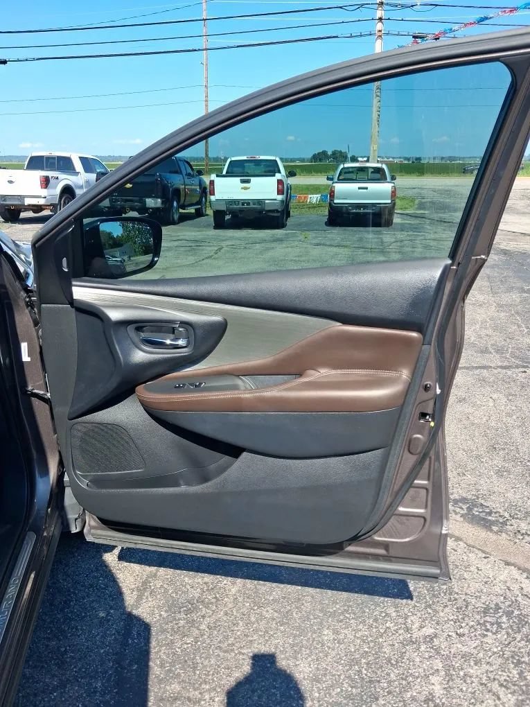 Used 2015 Nissan Murano Platinum w/ Platinum Technology Package FWD image 25