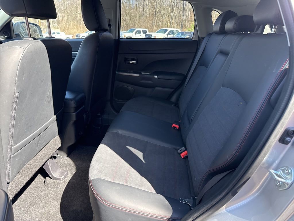 Used 2025 Mitsubishi Outlander Sport AWD image 31