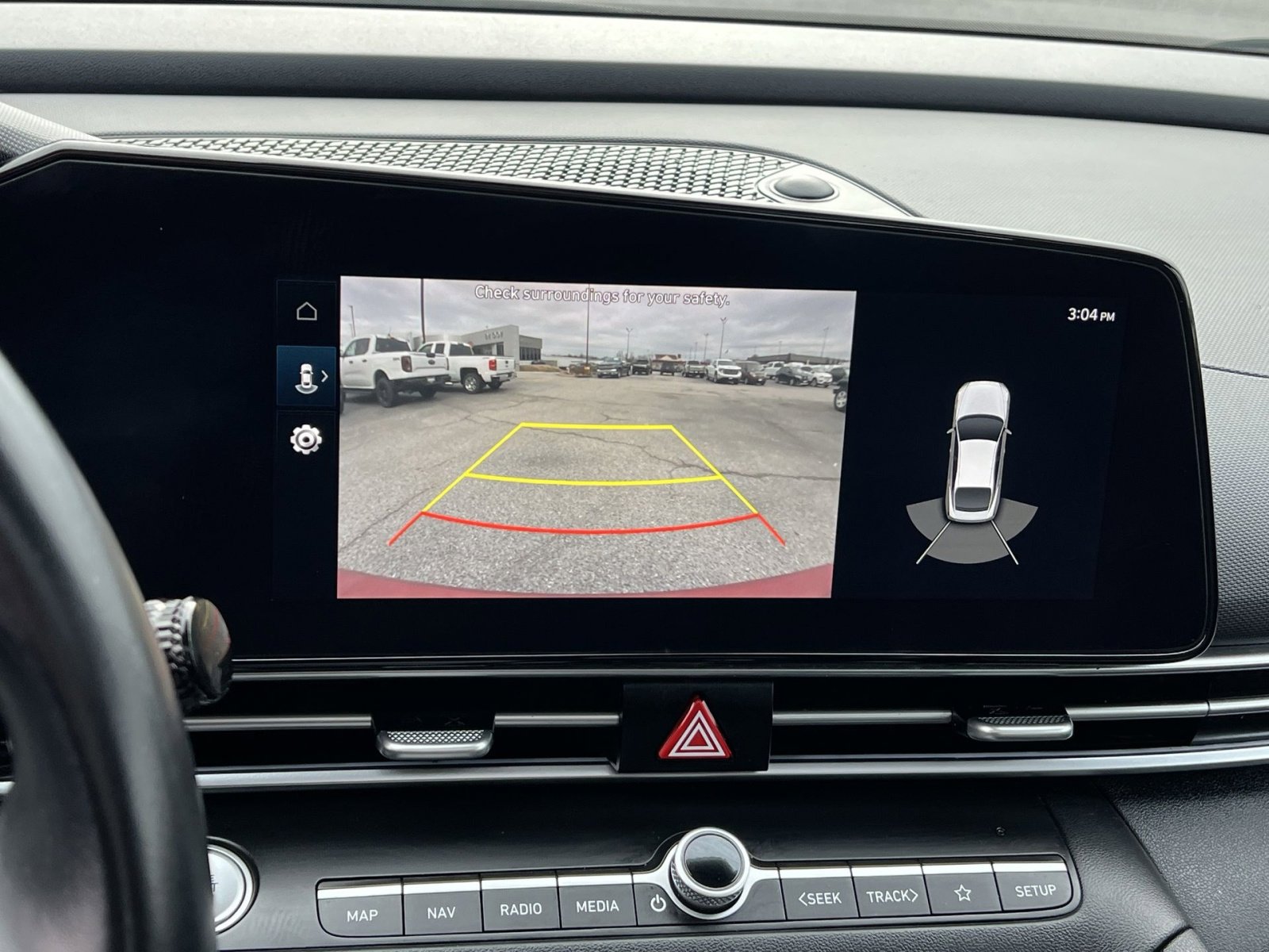 Used 2023 Hyundai Elantra Limited image 18