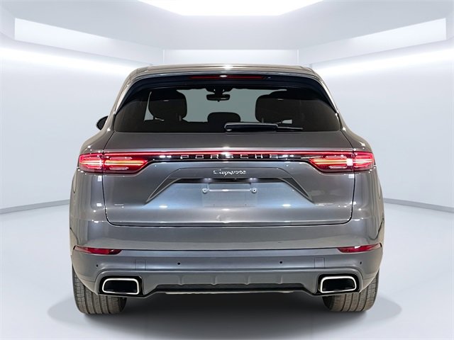 Certified 2022 Porsche Cayenne Platinum Edition image 6
