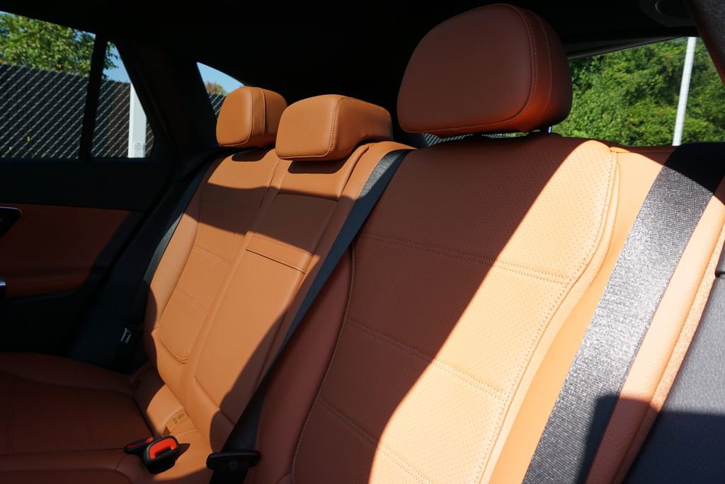 New 2026 Mercedes-Benz GLC 300 4MATIC image 47