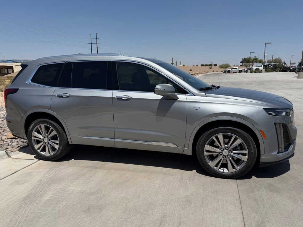 Used 2024 Cadillac XT6 Premium Luxury AWD/4WD image 5